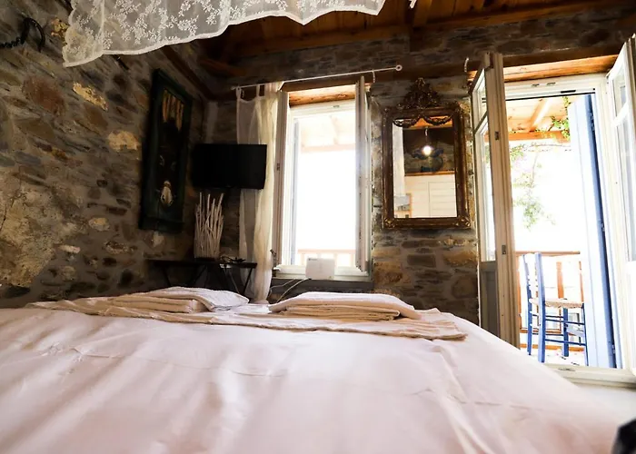 Villea Seaview Skopelos Town